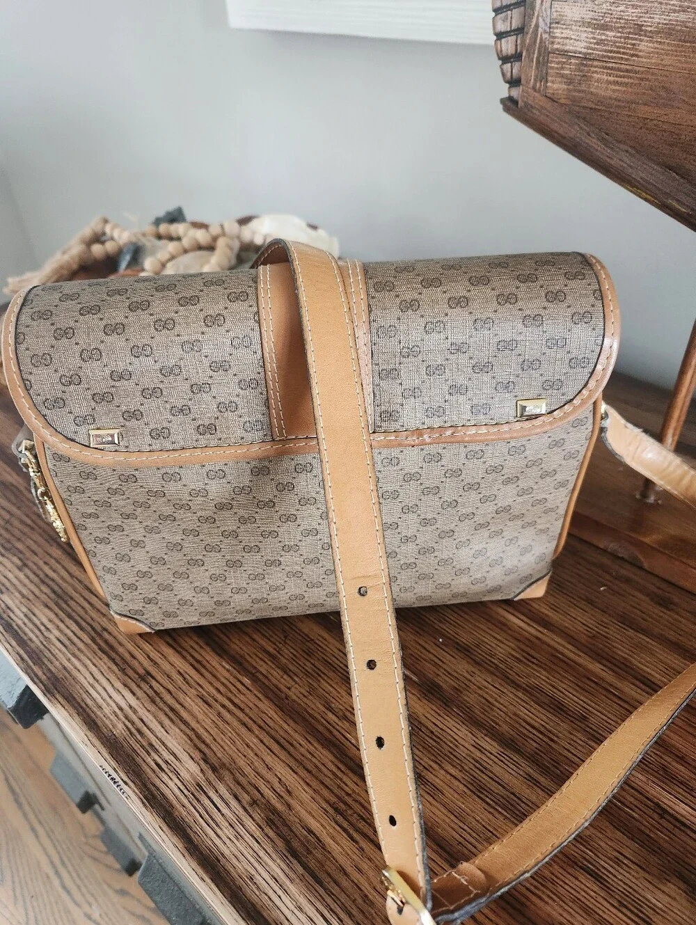 Gucci Beige Tan Monogram Micro GG Vintage Crossbody Bag with Matching Wallet - Picture 4 of 15